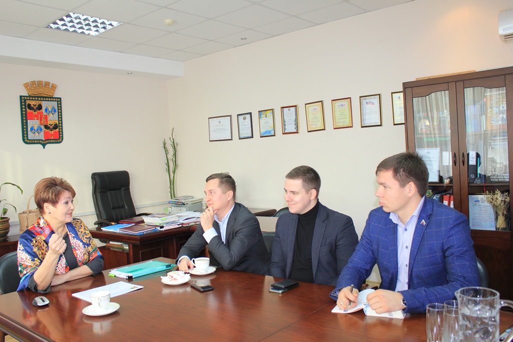 Обучение молодых депутатов городской Думы Краснодара    
        
        
    